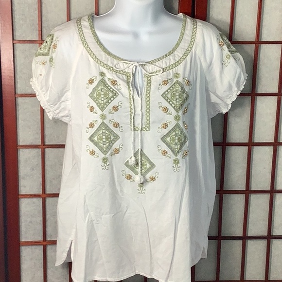 Dress Barn Tops - Dress Barn M Beaded Peasant Top Gauzy Keyhole Tie Front Stitched & Beaded White